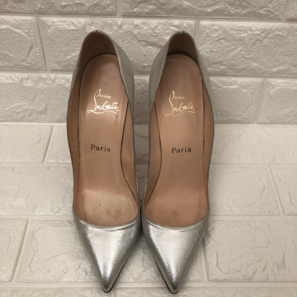 CHRISTIAN LOUBOUTIN Silver Lamé Pumps